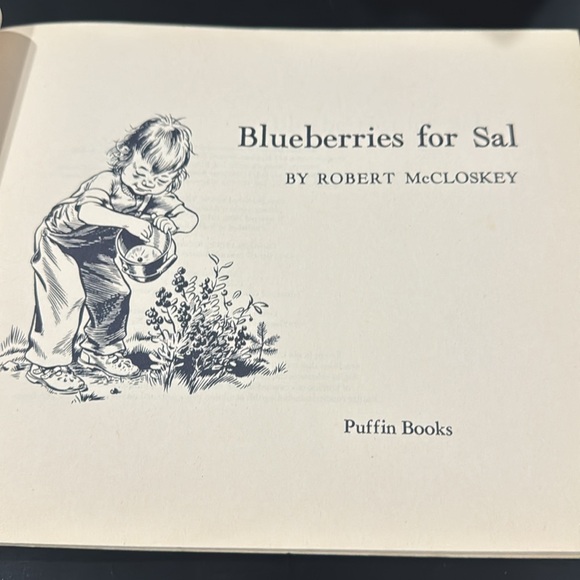 Blueberries for Sal by Robert McCloskey - Vintage Softcover Children’s Book - Picture 4 of 11
